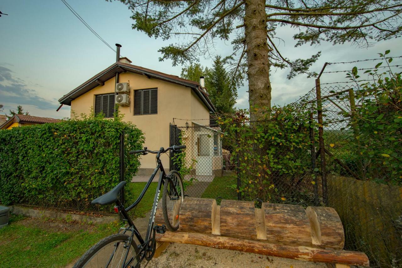 Вила Теkето I Vila Teketo Family Guest House Nikolovo Bagian luar foto